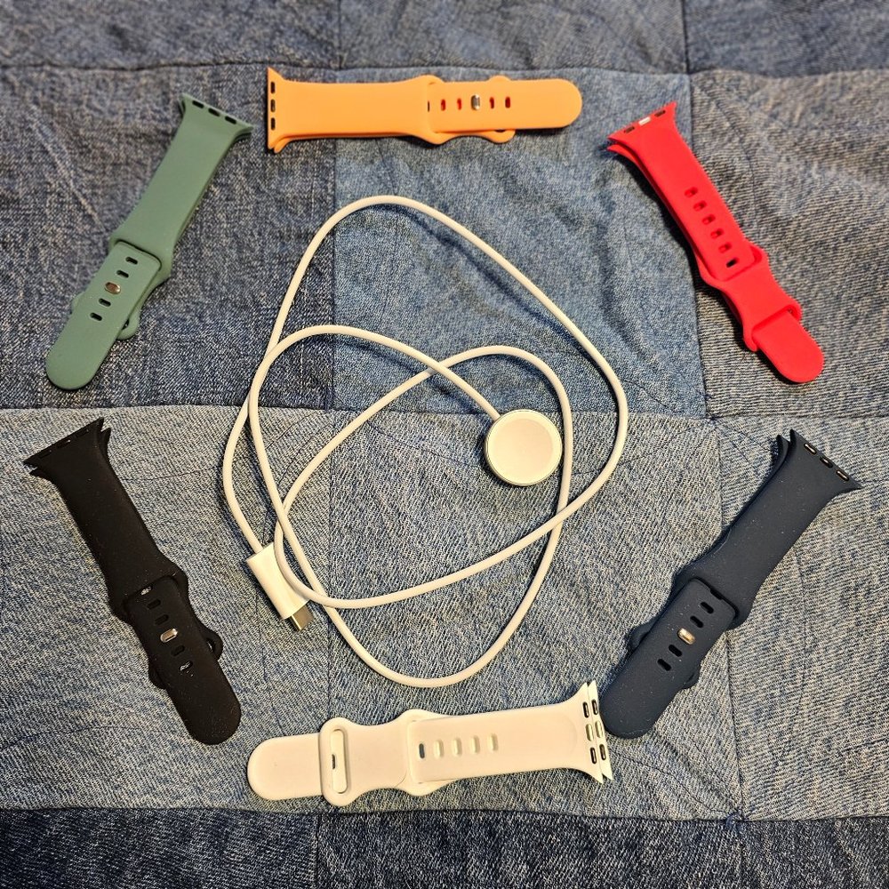 Apple Watch Series 7 41mm Replacement Silicone Bands & Charger